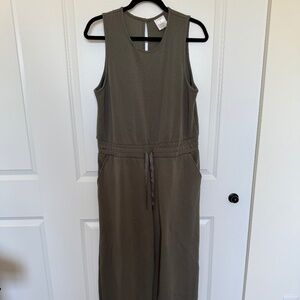 Sleevless Jumpsuit